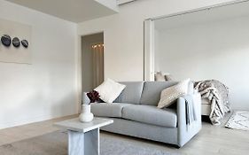 Aurora Central Suite III